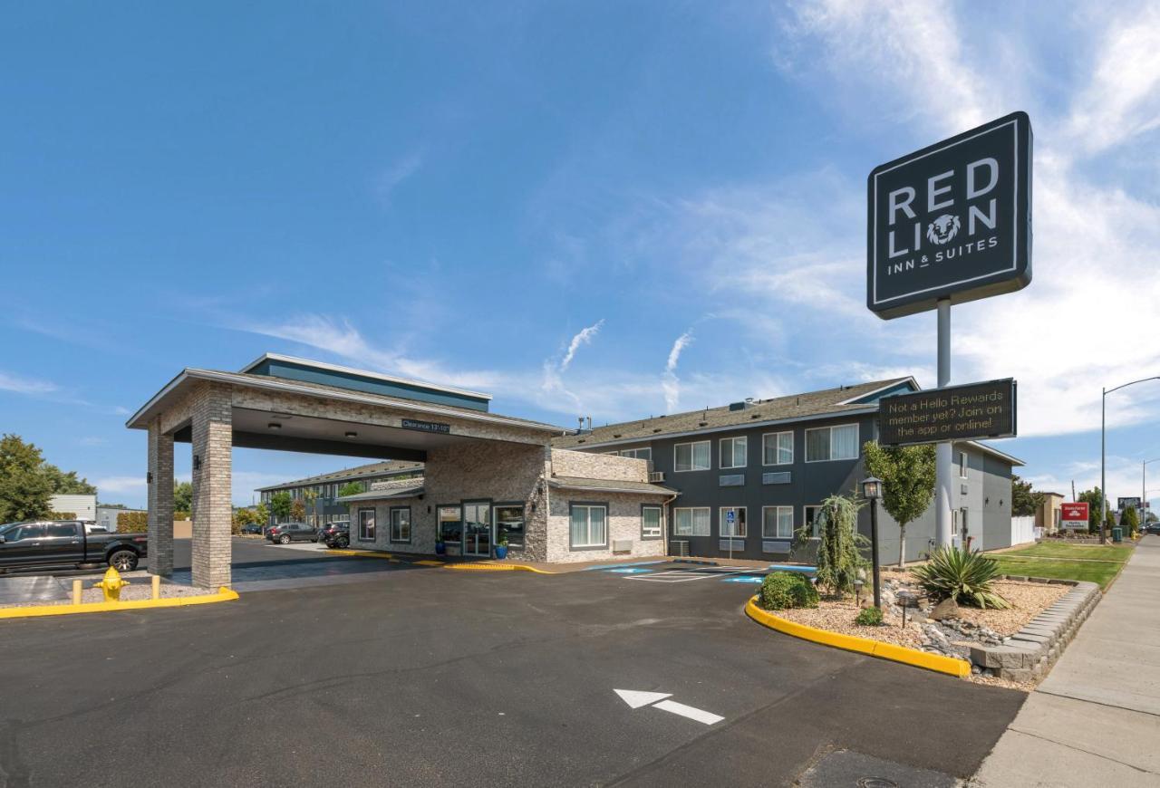 Red Lion Inn & Suites Kennewick Tri-Cities Exterior photo