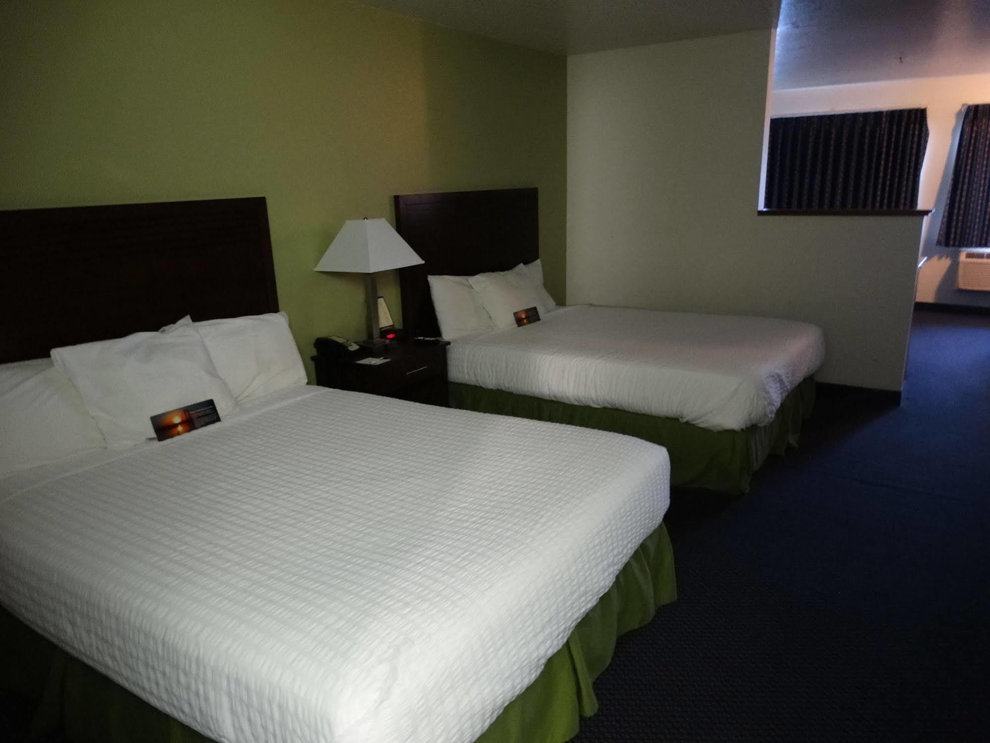 Red Lion Inn & Suites Kennewick Tri-Cities Exterior photo